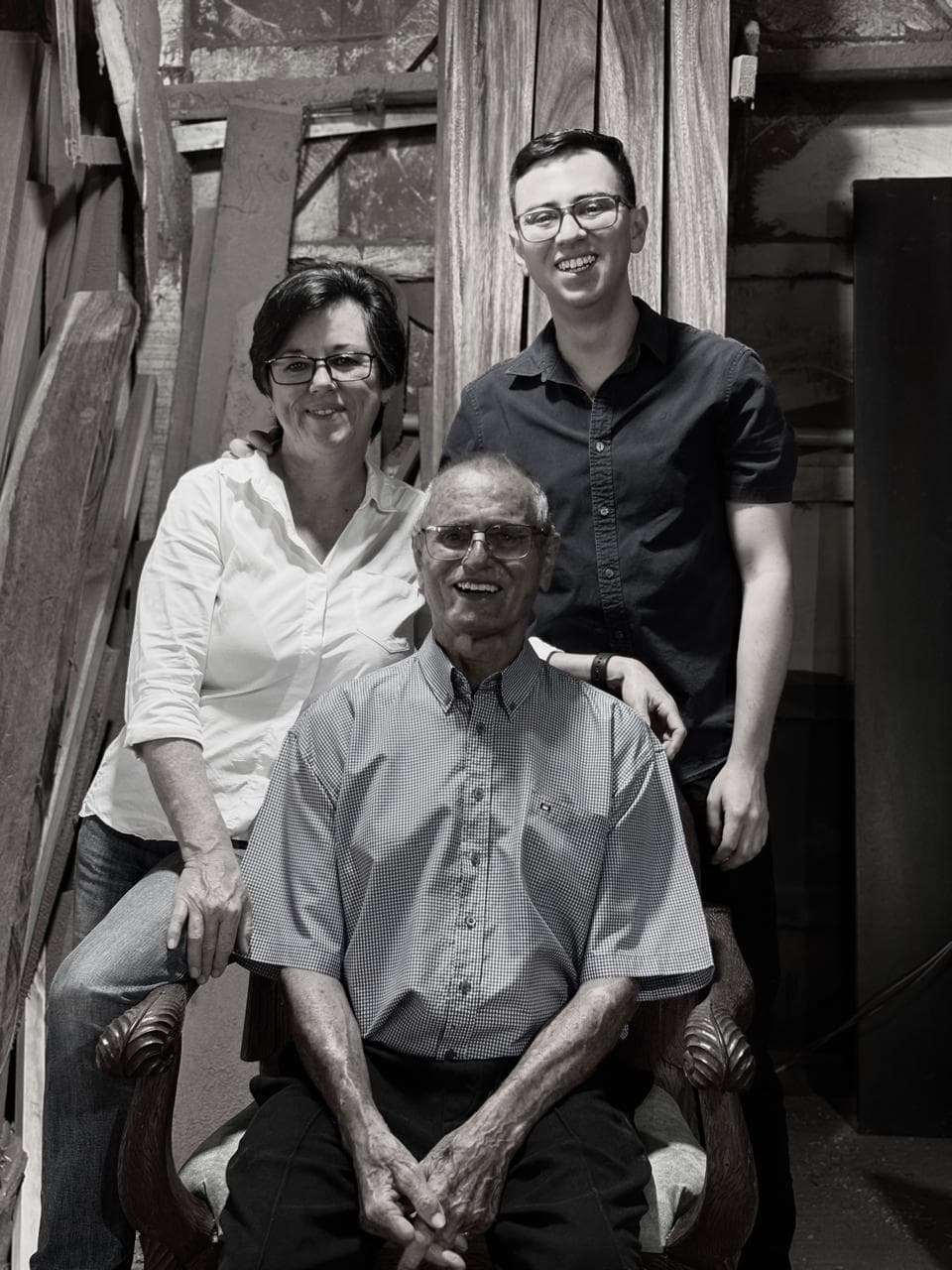 Three generations of the Surí family in the workshop